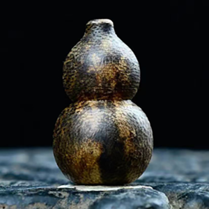 exquisite kynam agarwood "wu lou" (gourd) pendant 3g