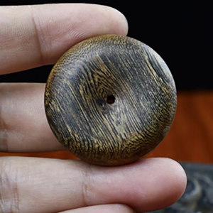 natural kynam agarwood ping'an kou pendant